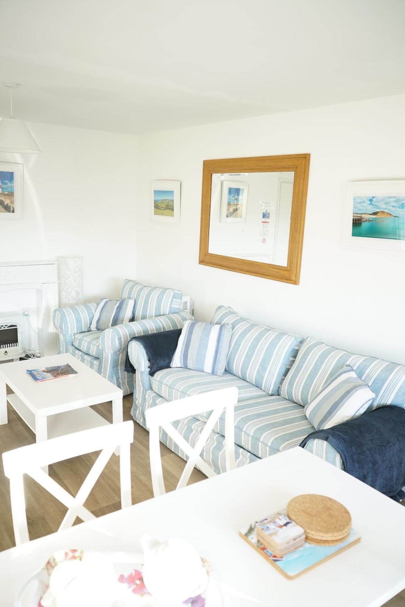 Golden Acre Jurassic Coastal Lodges ,Eype Bridport Phòng bức ảnh